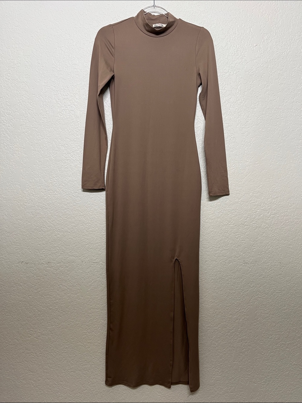 Womenโs Size Small Mock Neck Fitted Long Sleeve Nude Maxi Dress with Front Slit